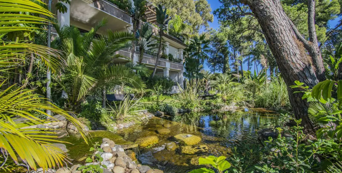 Продажа апартаментов на среднем этаже в Los Monteros 30