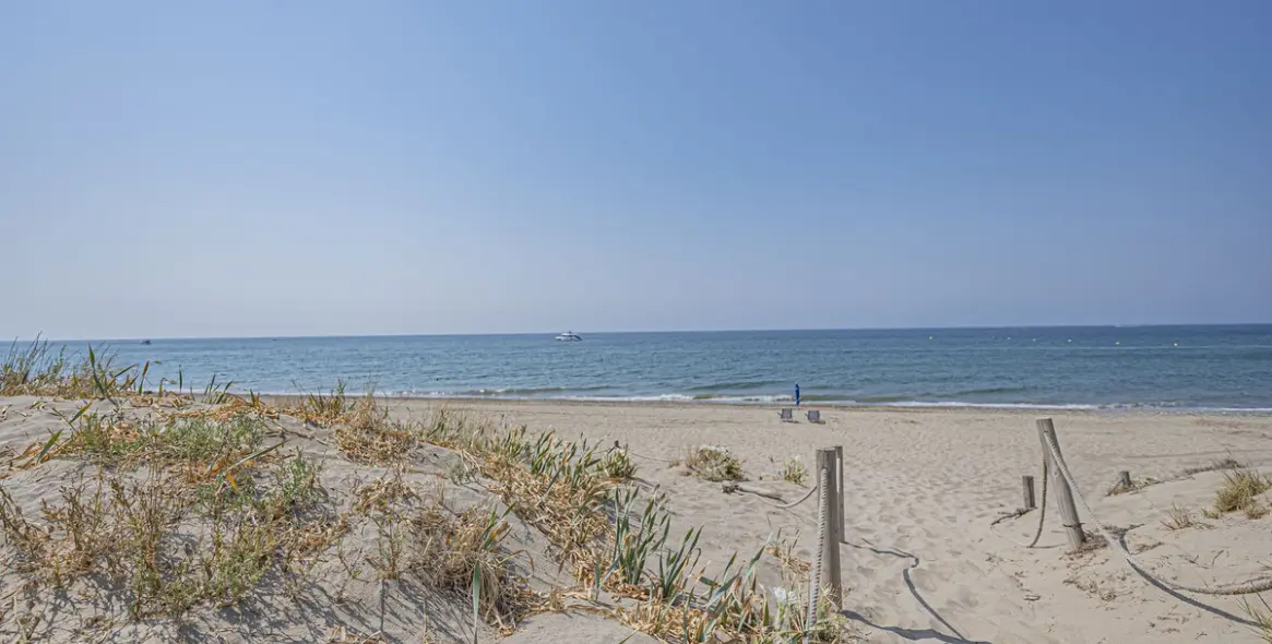 Продажа апартаментов на среднем этаже в Los Monteros 65
