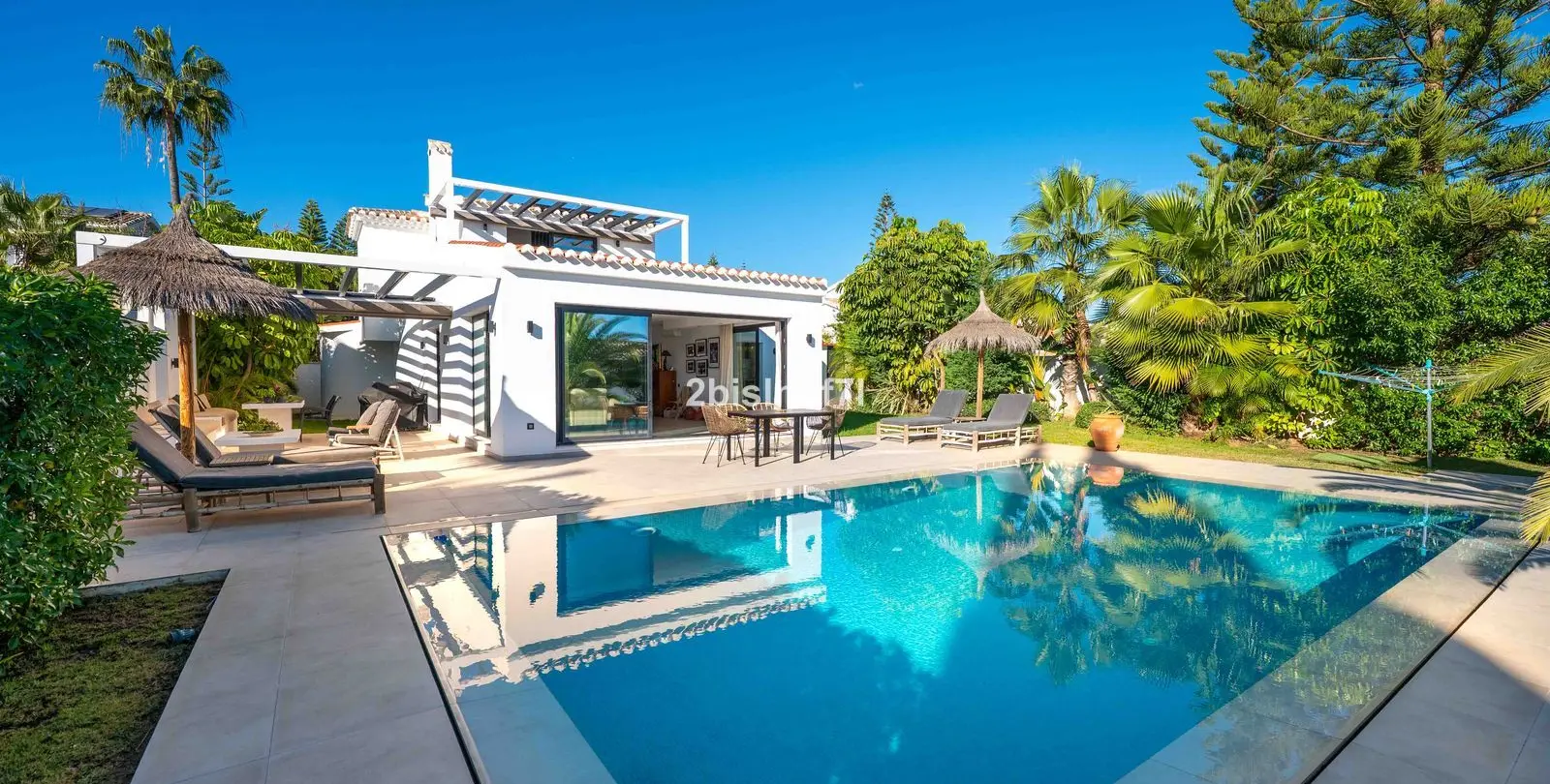 Venta de villa independiente en Elviria 2