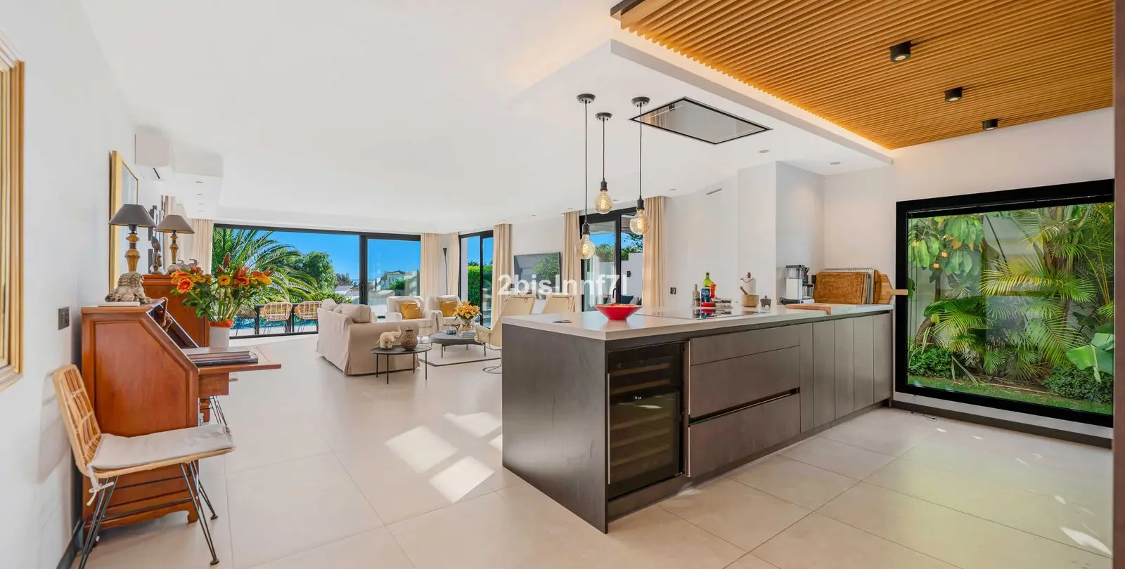 Venta de villa independiente en Elviria 10