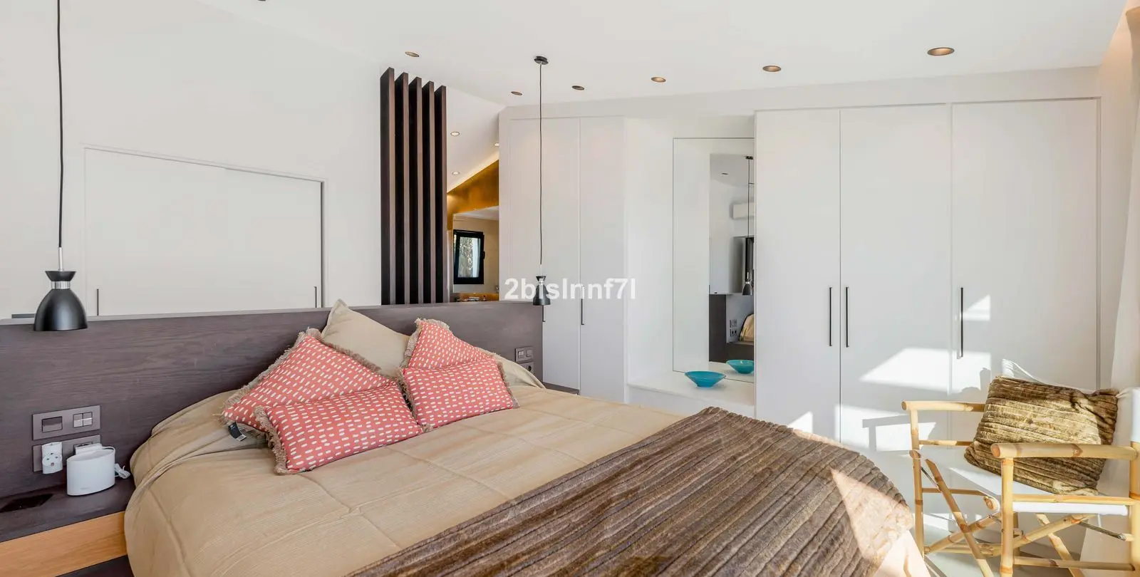 Venta de villa independiente en Elviria 23