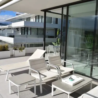 Долгосрочная аренда апартаментов на среднем этаже в Estepona