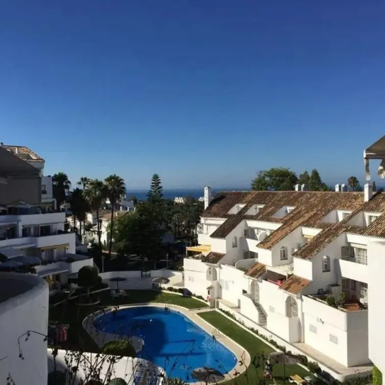 Sale of penthouse duplex in Nueva Andalucía