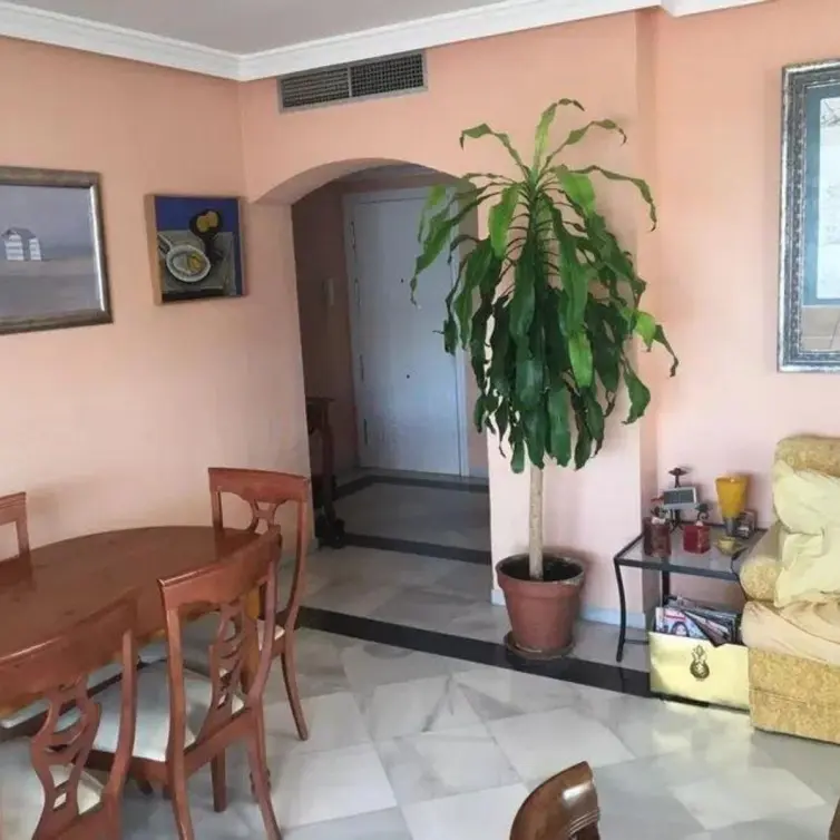 Sale of penthouse duplex in Nueva Andalucía