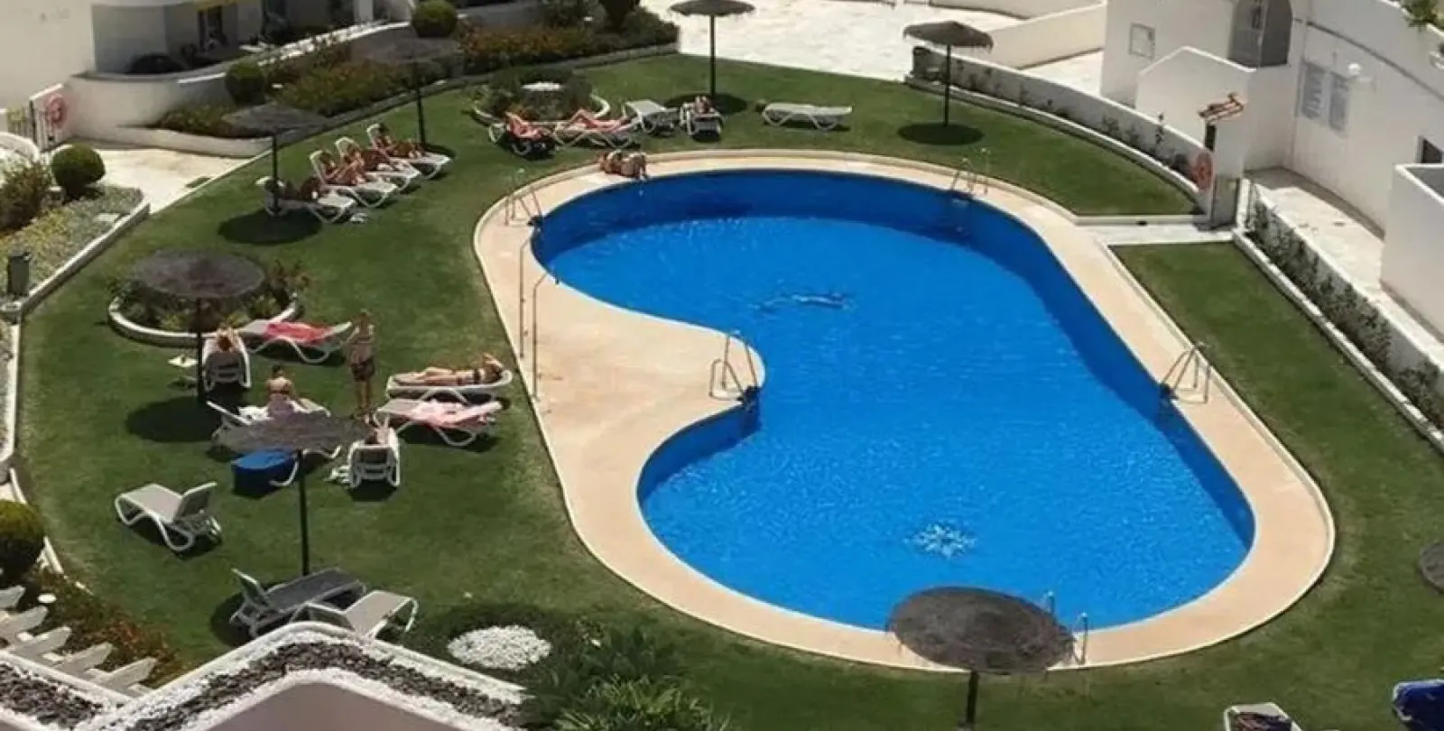 Sale of penthouse duplex in Nueva Andalucía 10