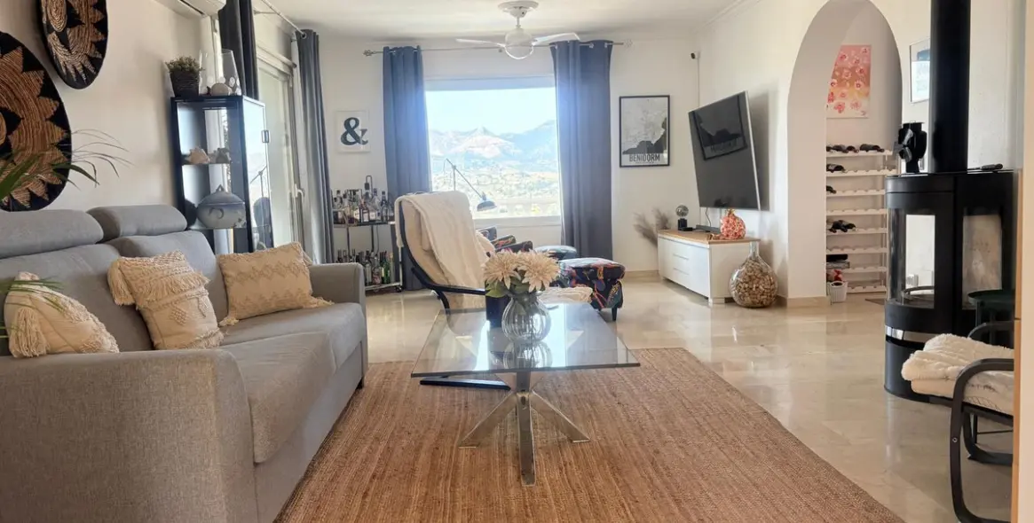 Продажа  отдельно стоящей виллы в Cerros del Aguila 4