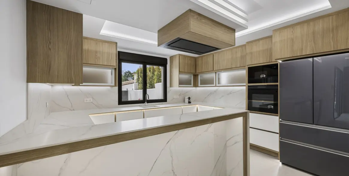 Venta de villa independiente en Guadalmina Alta 9