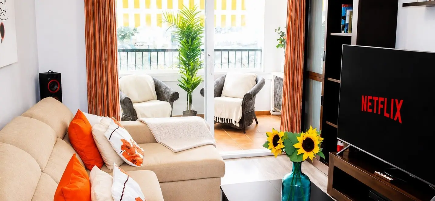 Sale of middle floor apartment in Calahonda 2