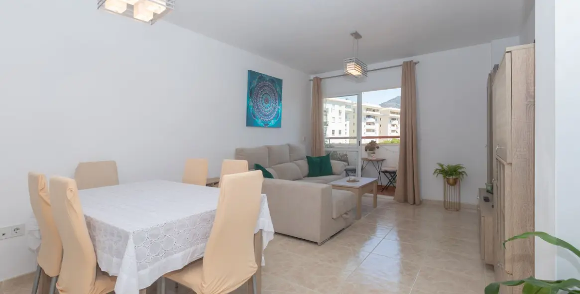 Sale of middle floor apartment in Los Boliches 7