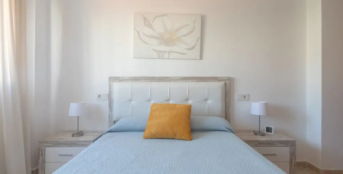 Sale of middle floor apartment in Los Boliches 11