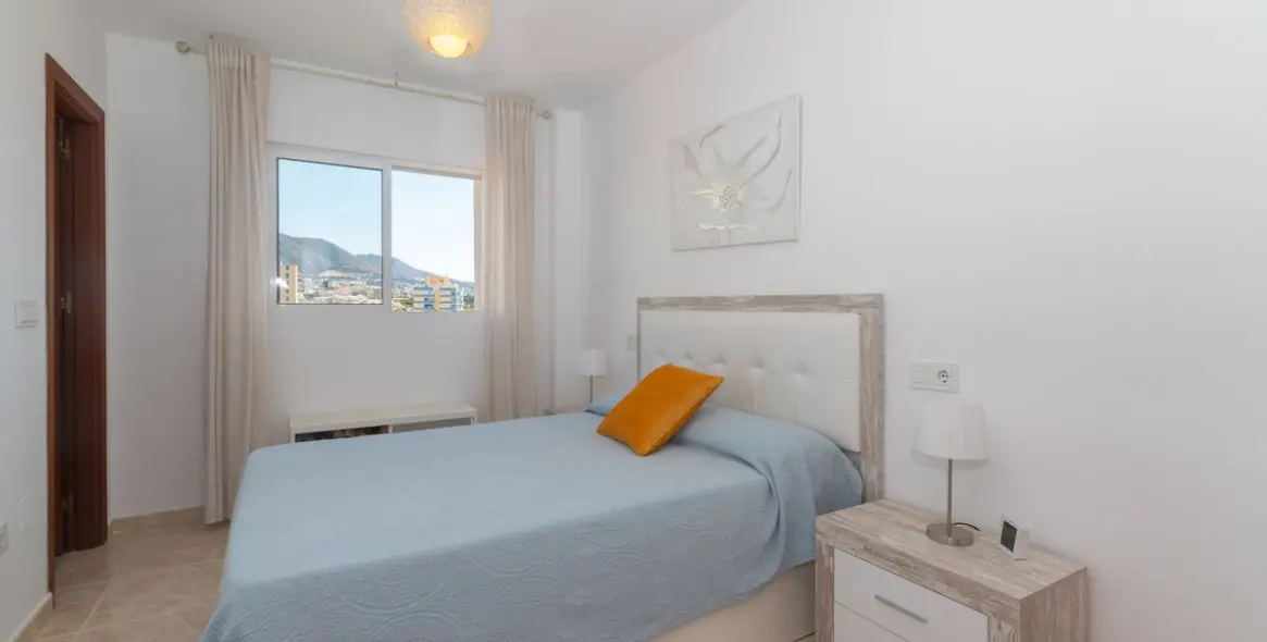 Sale of middle floor apartment in Los Boliches 16