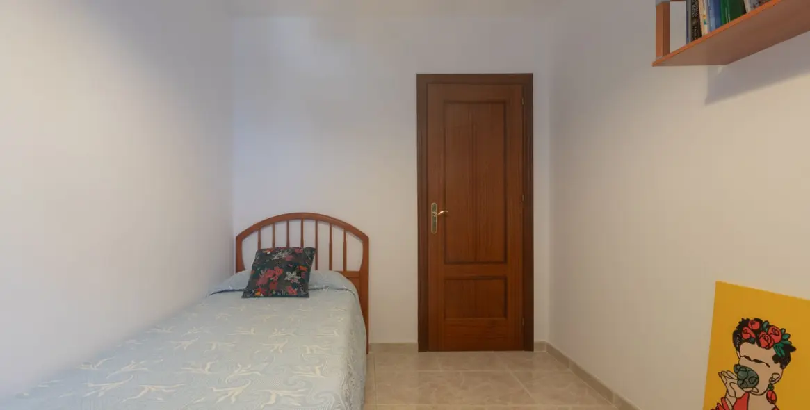 Sale of middle floor apartment in Los Boliches 18