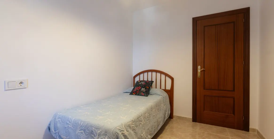 Sale of middle floor apartment in Los Boliches 19