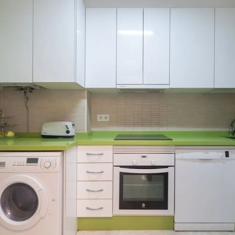 Venta de apartamento en planta media en Los Boliches