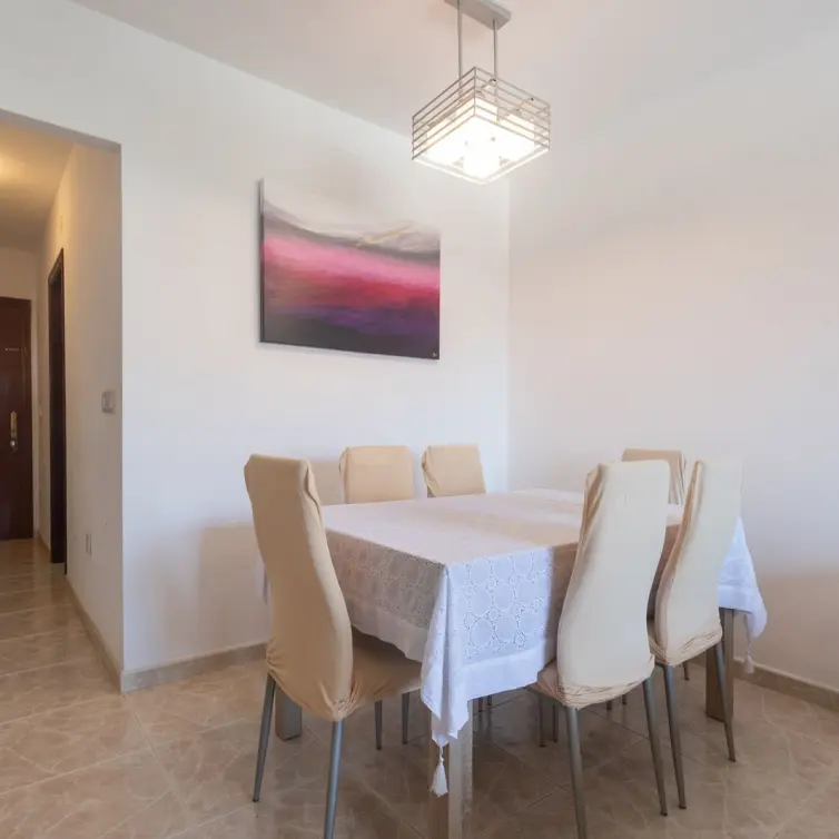 Venta de apartamento en planta media en Los Boliches