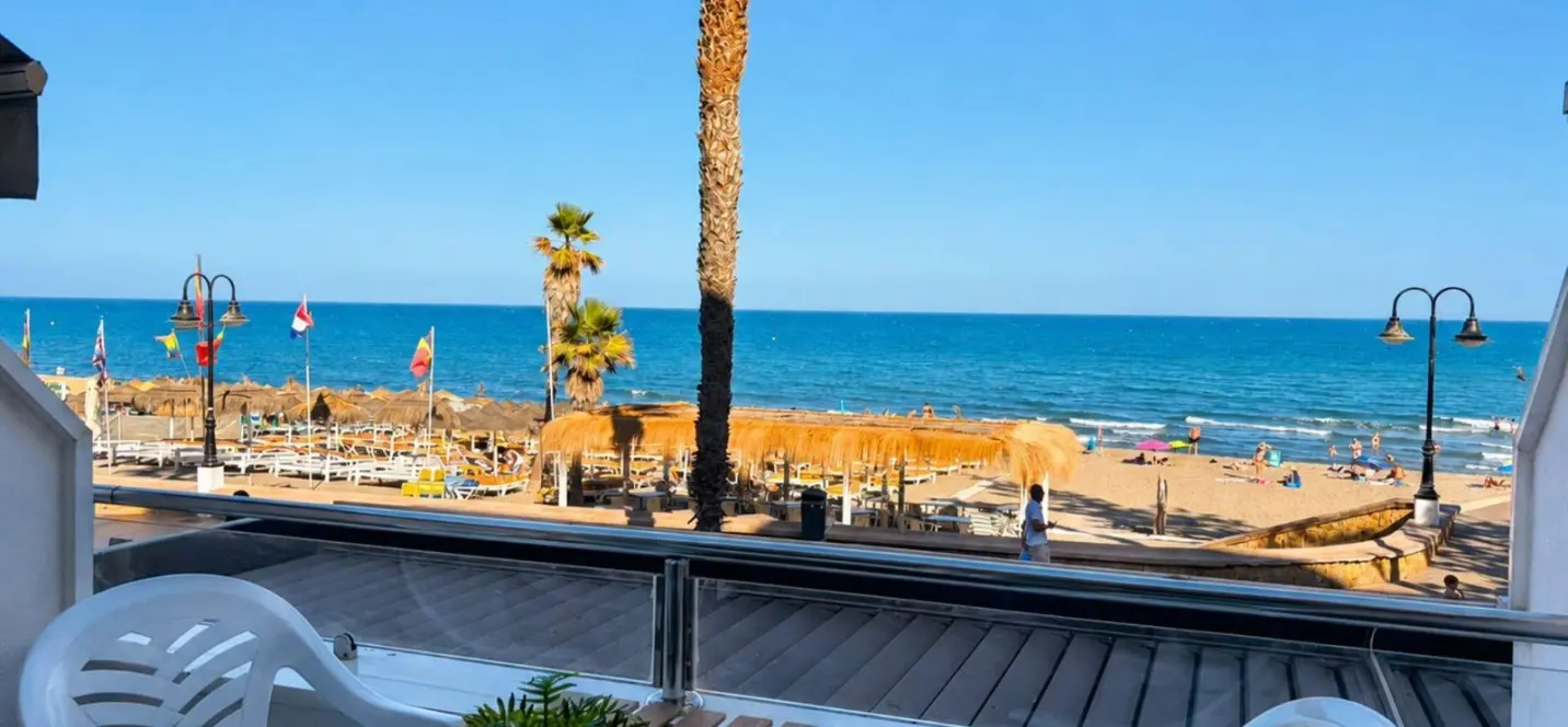 Sale of middle floor apartment in Torremolinos 1