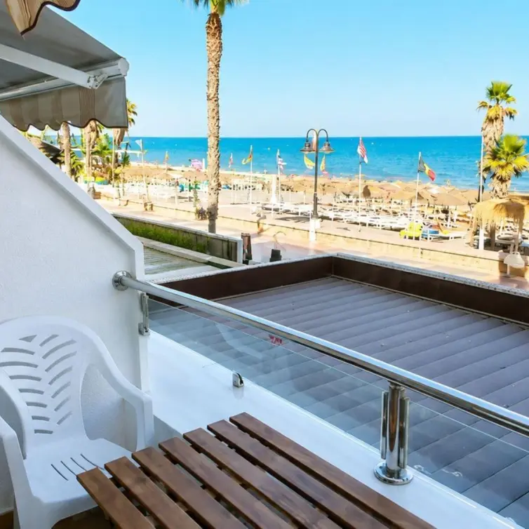 Sale of middle floor apartment in Torremolinos