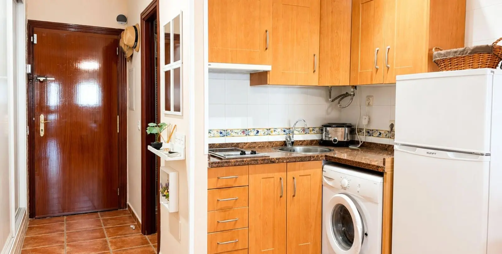 Sale of middle floor apartment in Torremolinos 10