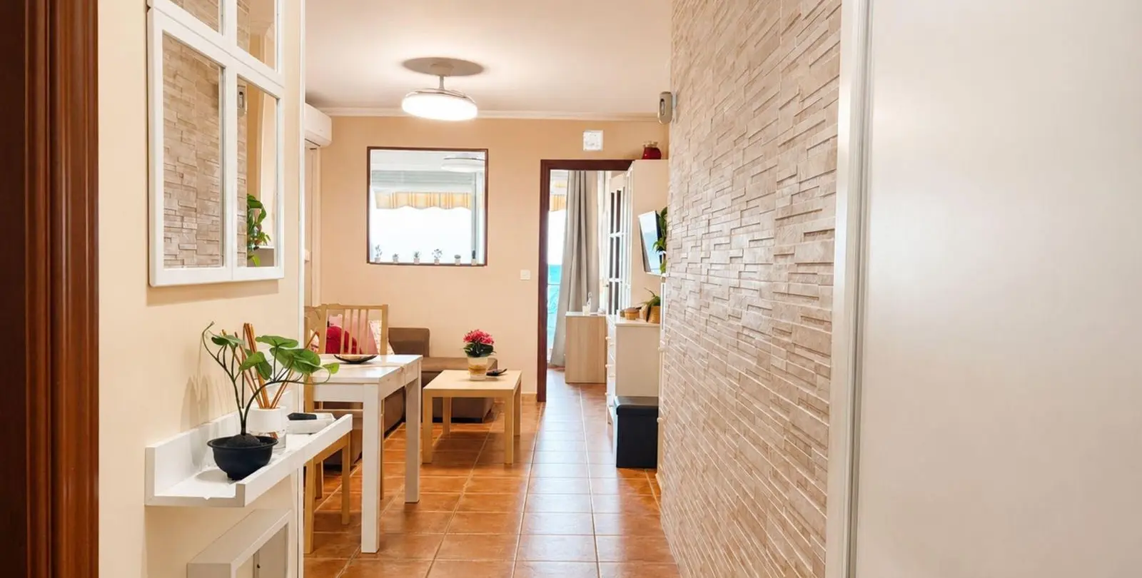 Sale of middle floor apartment in Torremolinos 11