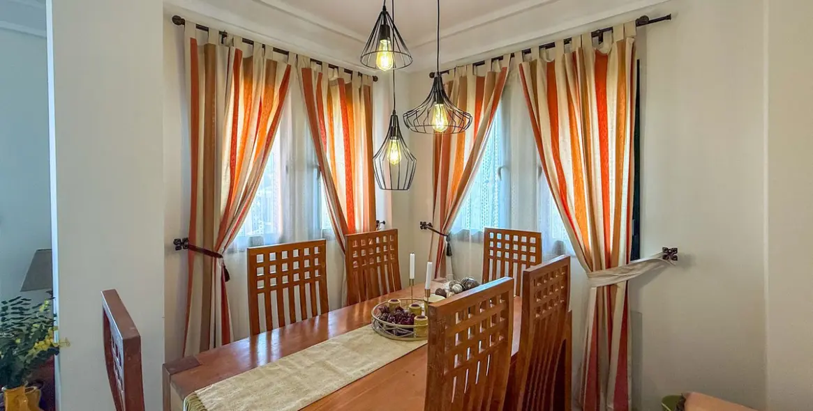 Venta de apartamento en planta media en Calahonda 10