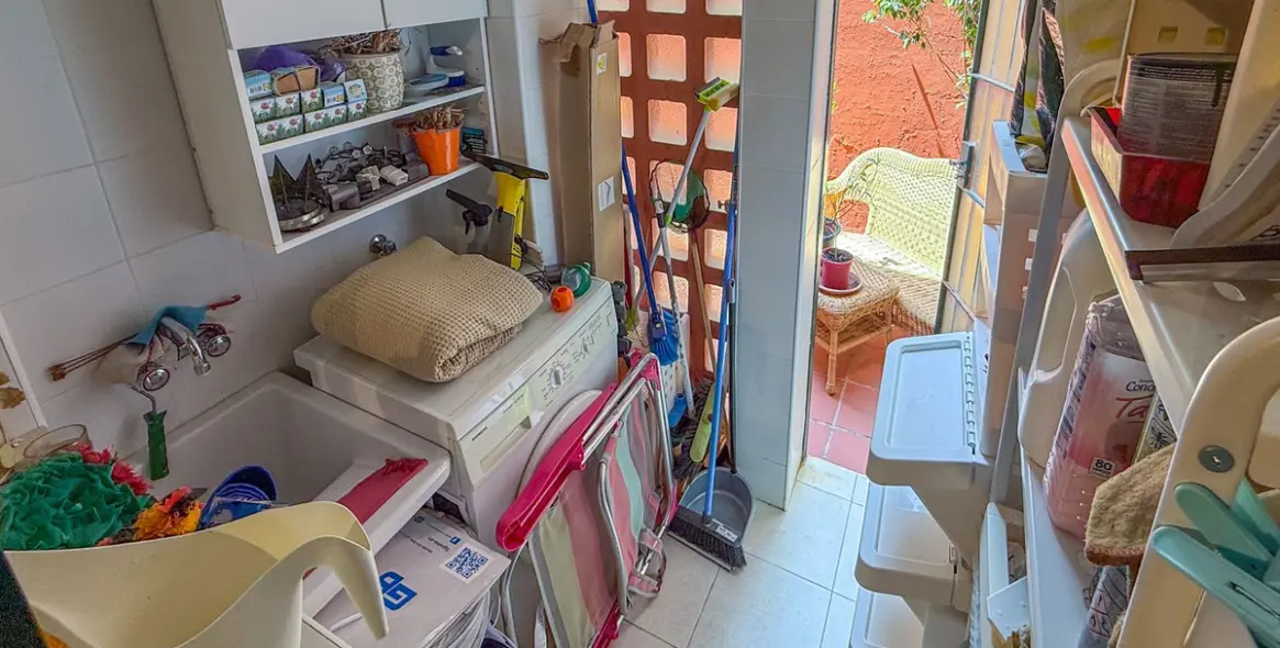 Venta de apartamento en planta media en Calahonda 28