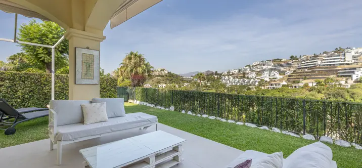Venta de apartamento en planta baja en Benahavís 0