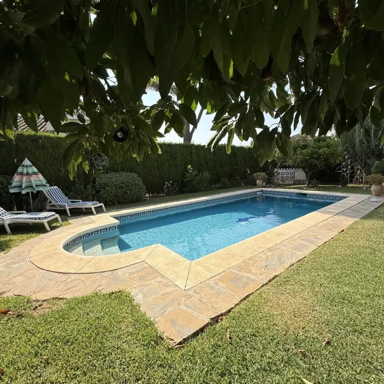 Sale of detached villa in Calahonda