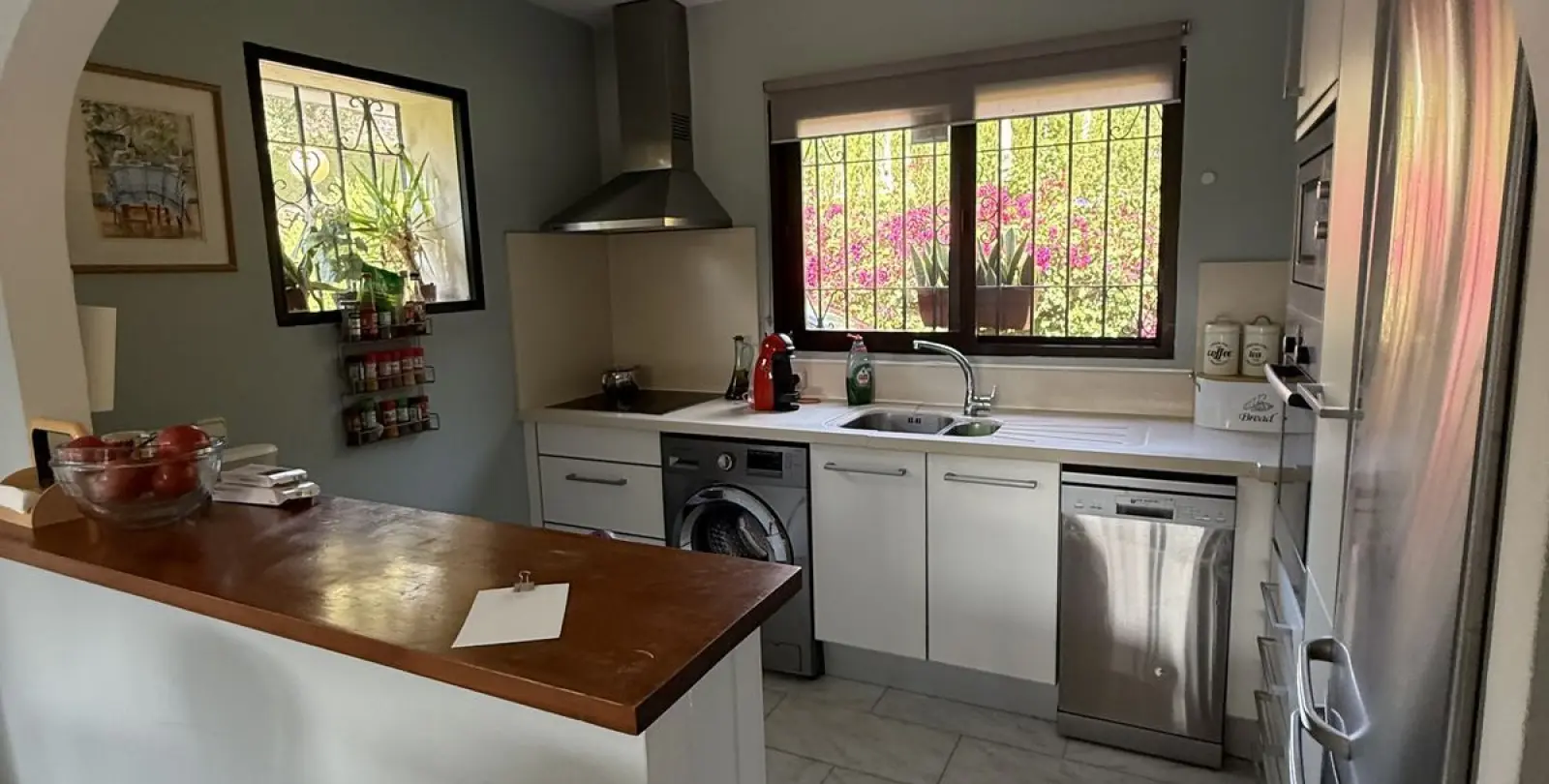 Sale of detached villa in Calahonda 5