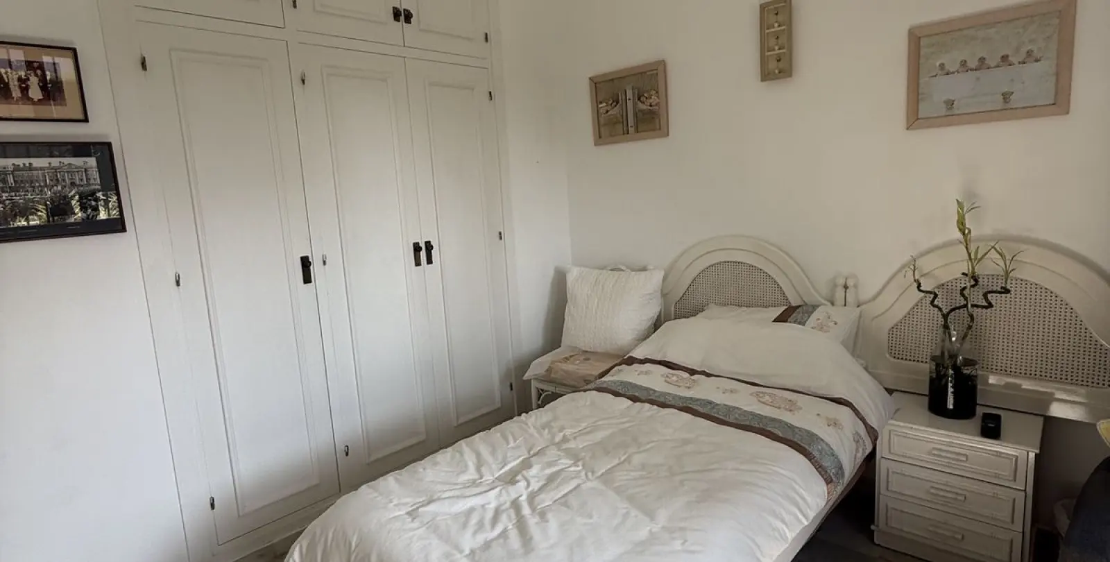 Sale of detached villa in Calahonda 20
