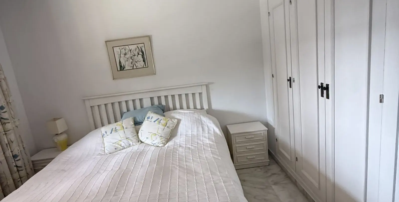 Sale of detached villa in Calahonda 22