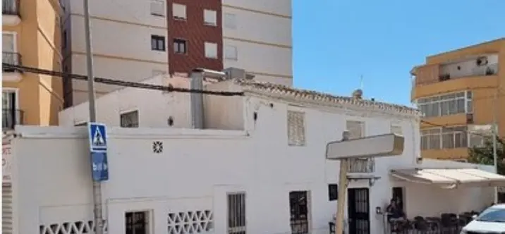 Venta de parcela residencial en Arroyo de la Miel 3