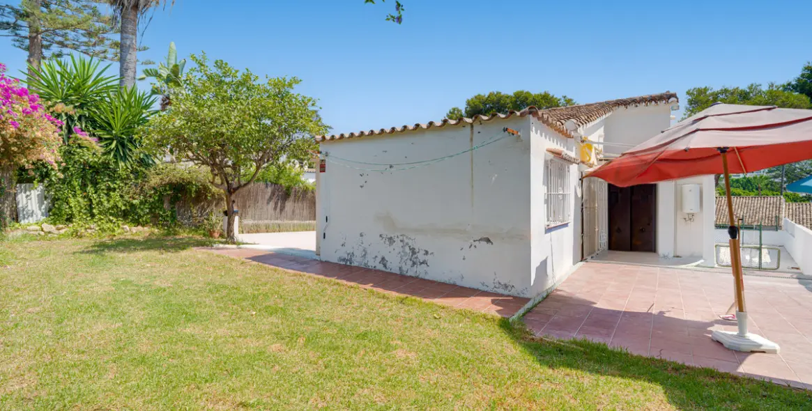 Sale of detached villa in Nueva Andalucía 5