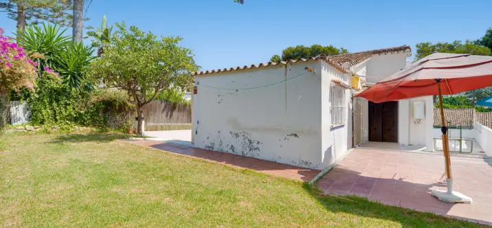 Sale of detached villa in Nueva Andalucía 4