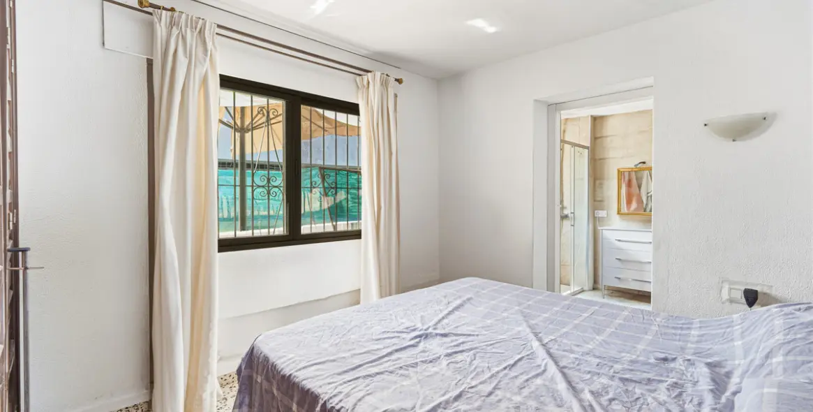 Sale of detached villa in Nueva Andalucía 15
