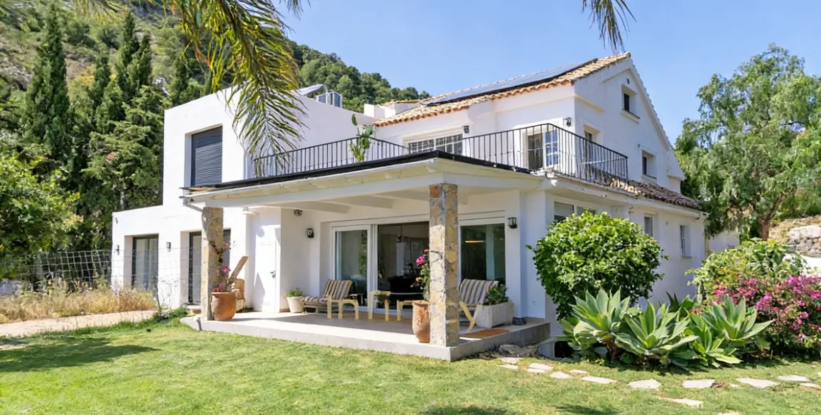 Venta de casa pareada en Ojén 20