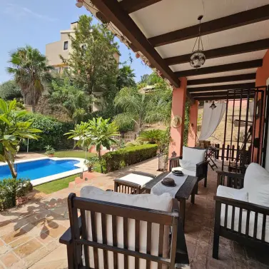 Venta de villa independiente en Pinares de San Antón