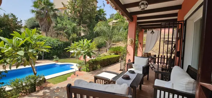 Venta de villa independiente en Pinares de San Antón 2