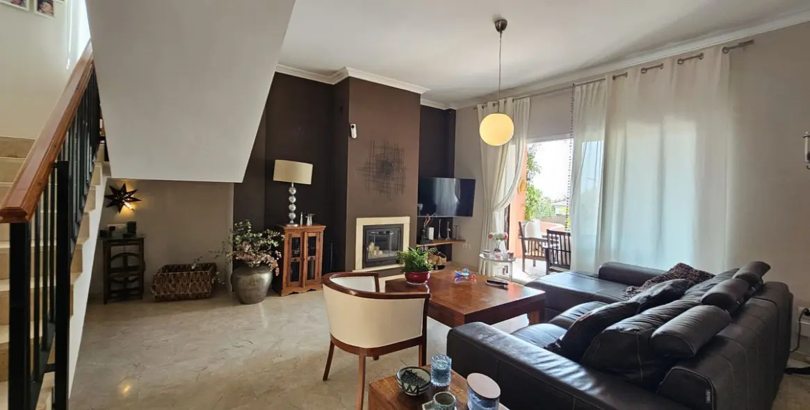 Venta de villa independiente en Pinares de San Antón 6