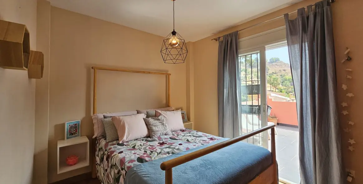 Venta de villa independiente en Pinares de San Antón 9