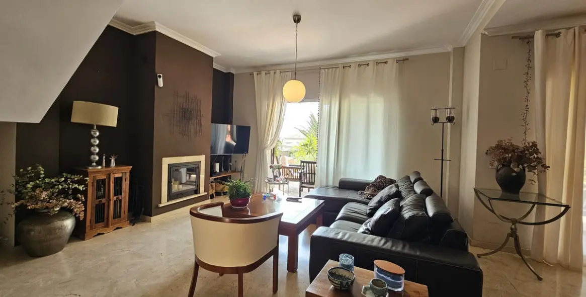 Venta de villa independiente en Pinares de San Antón 18
