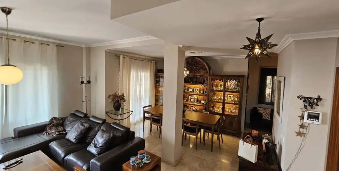 Venta de villa independiente en Pinares de San Antón 31