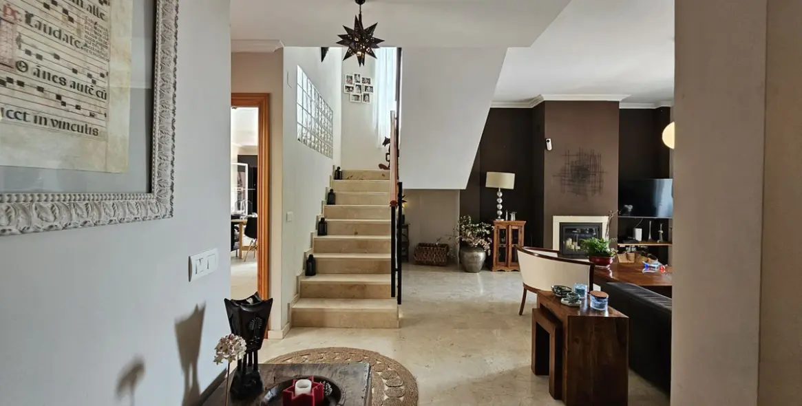 Venta de villa independiente en Pinares de San Antón 35
