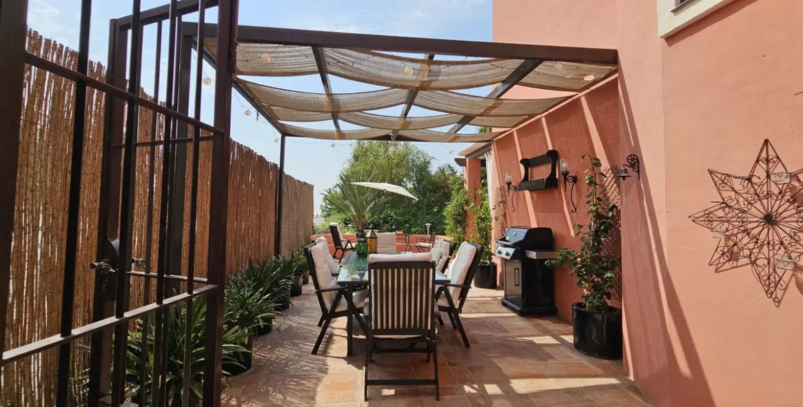 Venta de villa independiente en Pinares de San Antón 75