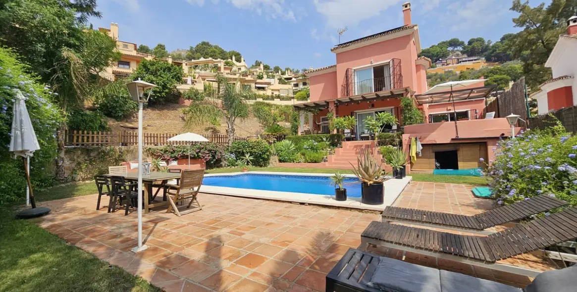 Venta de villa independiente en Pinares de San Antón 77
