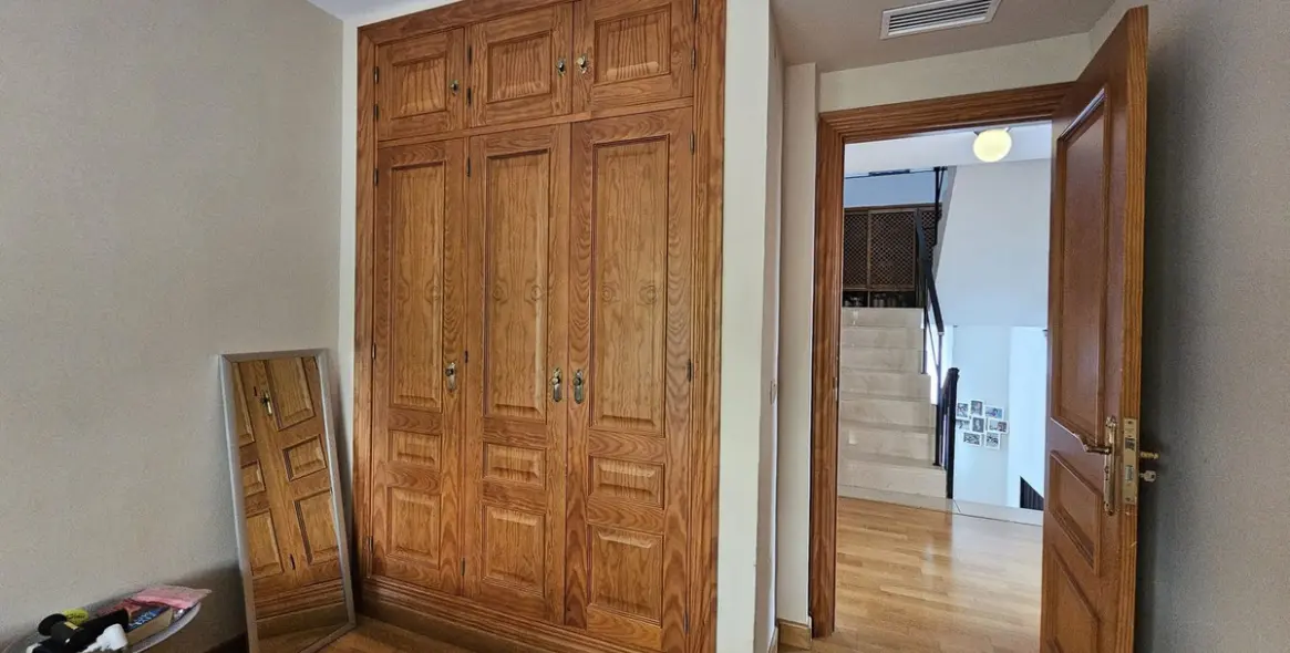 Venta de villa independiente en Pinares de San Antón 80
