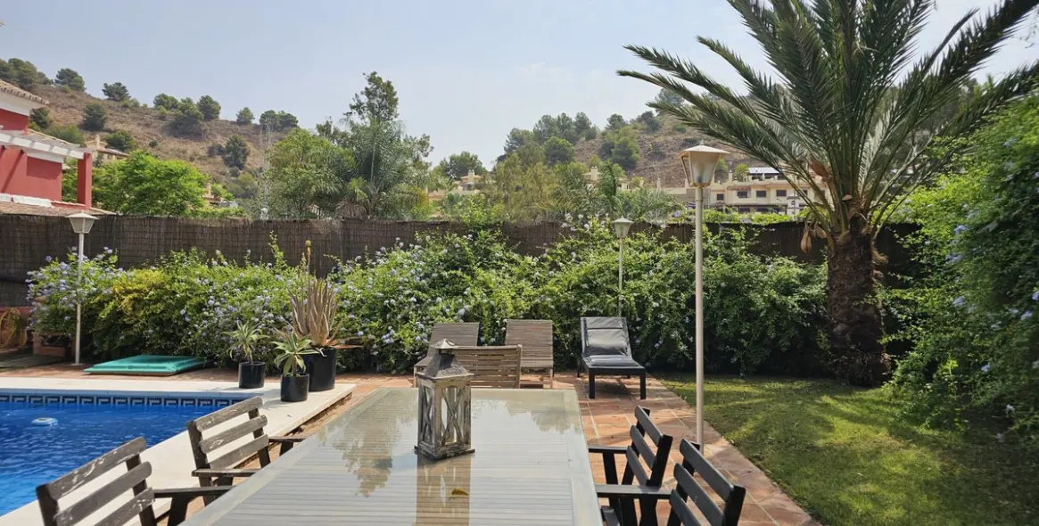 Venta de villa independiente en Pinares de San Antón 91