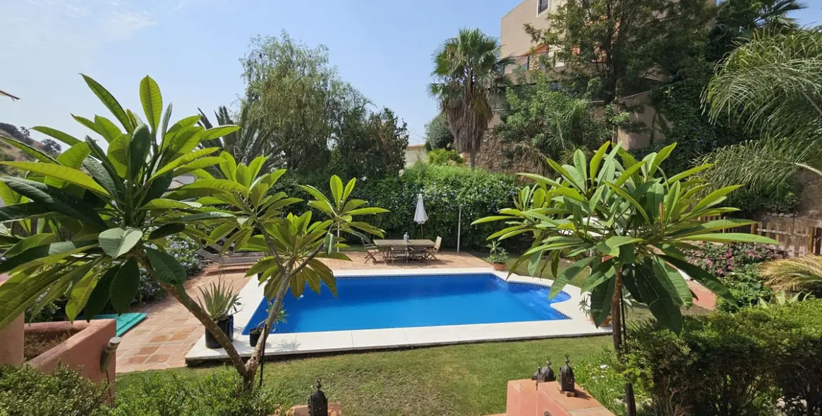 Venta de villa independiente en Pinares de San Antón 108
