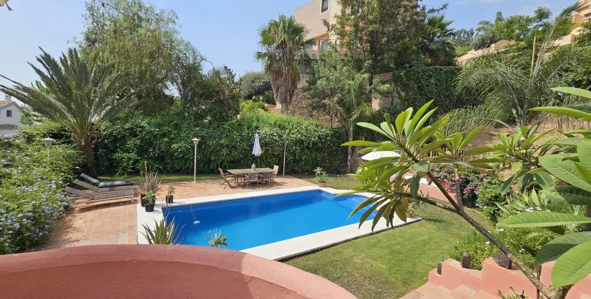 Venta de villa independiente en Pinares de San Antón 116