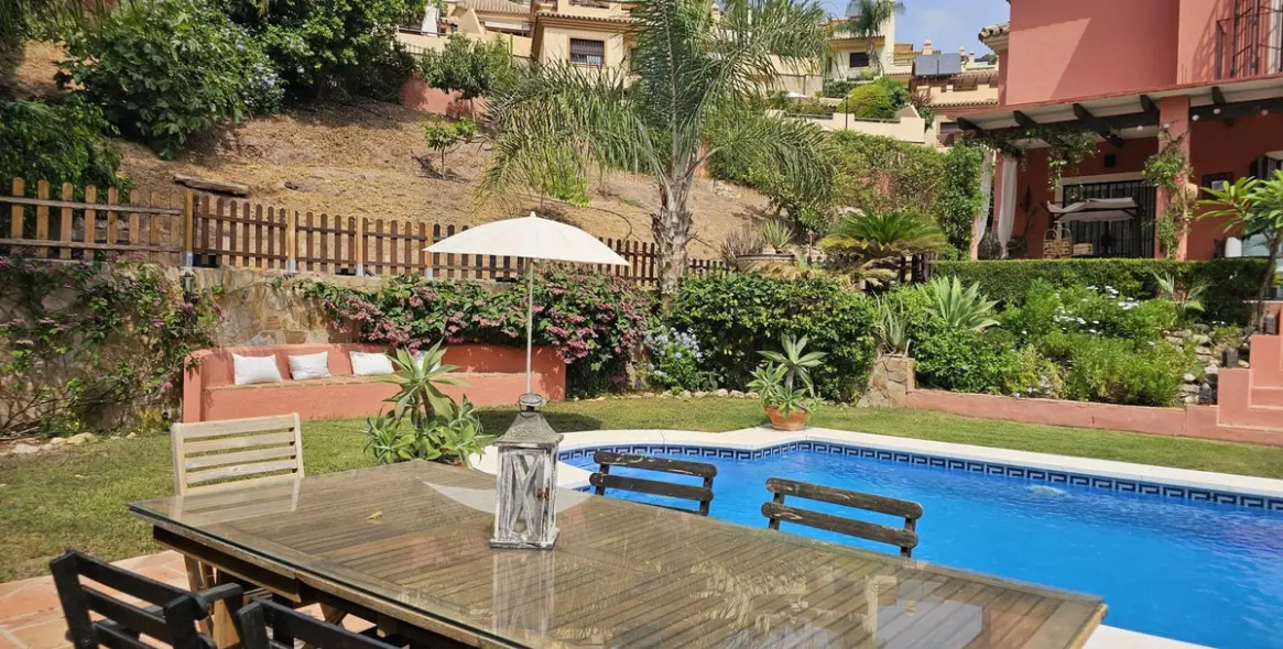 Venta de villa independiente en Pinares de San Antón 125