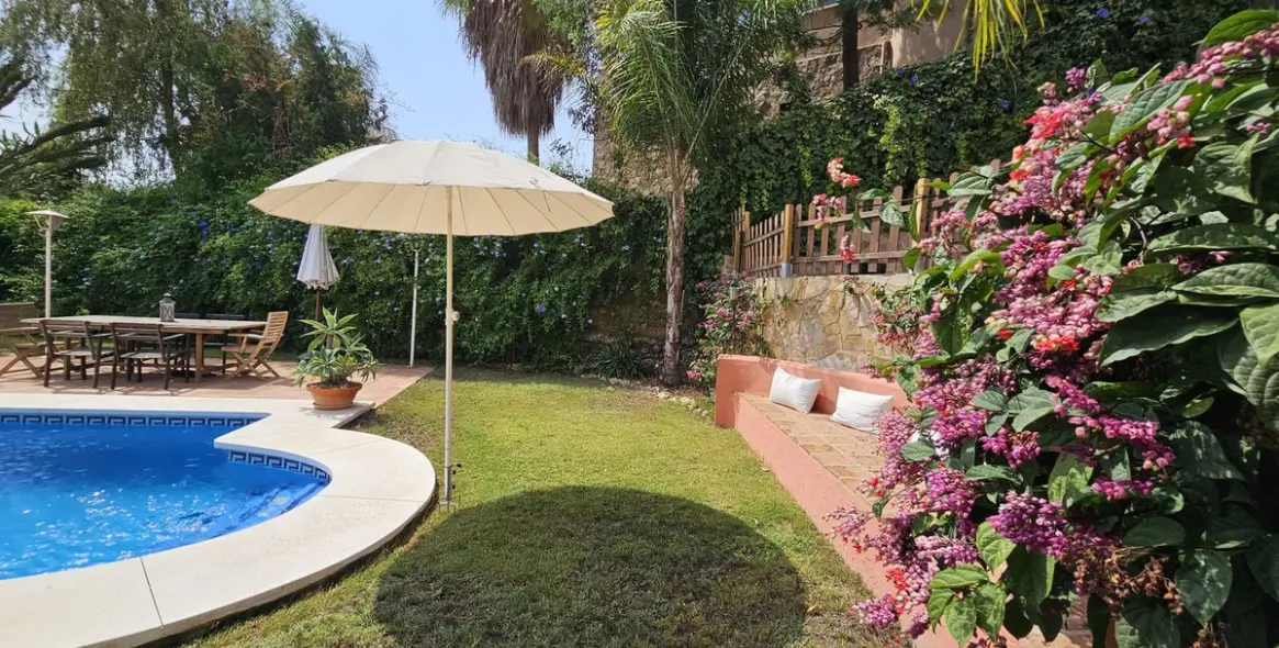 Venta de villa independiente en Pinares de San Antón 129